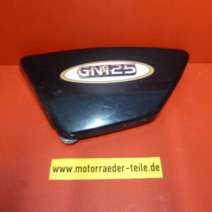 Suzuki GN 125 Seitenverkleidung Seitendeckel links